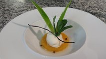 Dessert light : ananas mariné au poivre de Sichuan, sorbet citron basilic