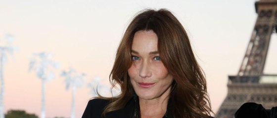 GALA VIDEO – Carla Bruni-Sarkozy : son relooking extrême pour le Vogue italien