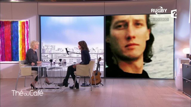 VIDEO GALA Carla Bruni émue en évoquant la mort de son frère : un avant et un après