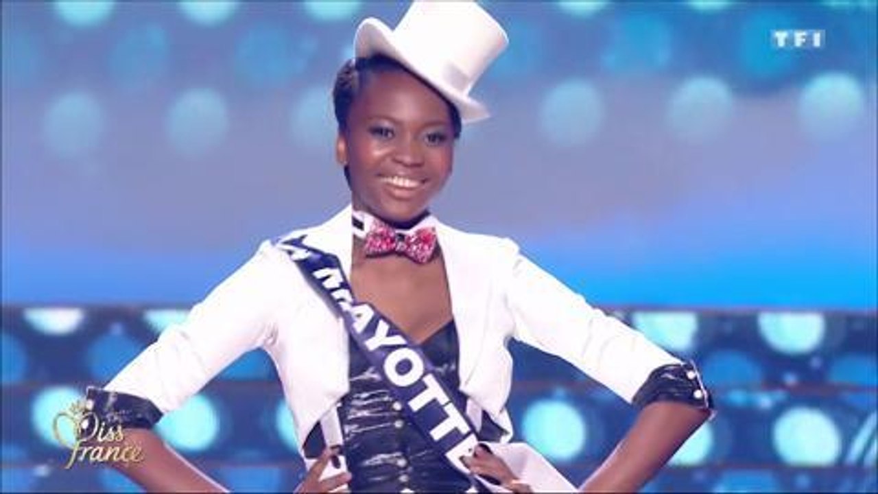VIDEO Miss France 2017 : la petite chute de Miss Mayotte