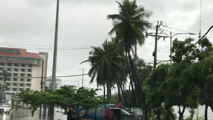 Le typhon Goni balaie les Philippines, au moins sept morts