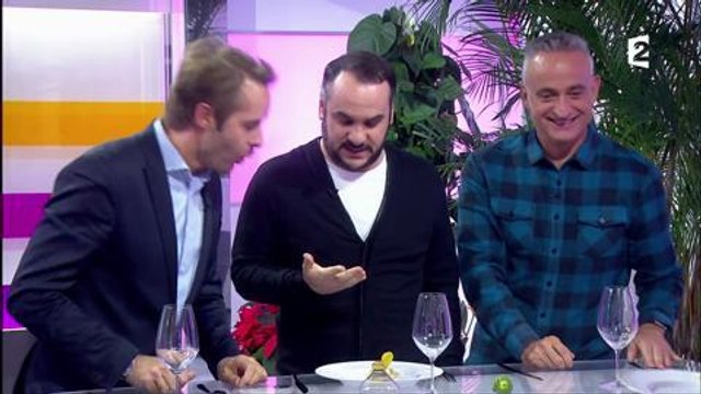 VIDEO Invité de C au programme, François-Xavier Demaison se brûle les doigts en direct