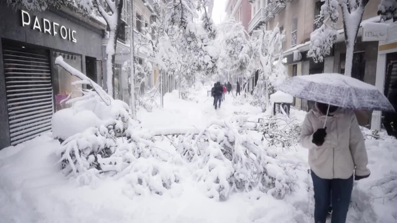 Espagne: course contre la montre pour déneiger avant une vague de froid