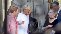 GALA VIDEO – Brigitte Macron décontractée en jean et top blanc pour rencontrer Brigitte Bardot à l'Elysée