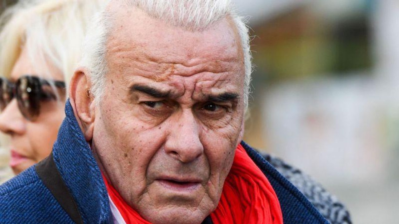 GALA VIDEO - Hommage à Charles Aznavour : pourquoi Michel Fugain est en colère