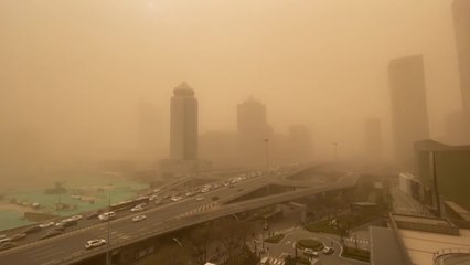 Tempête de sable et pollution: cocktail suffocant à Pékin
