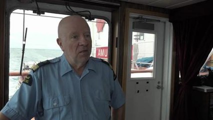 À bord d'un brise-glace canadien au delà du cercle polaire