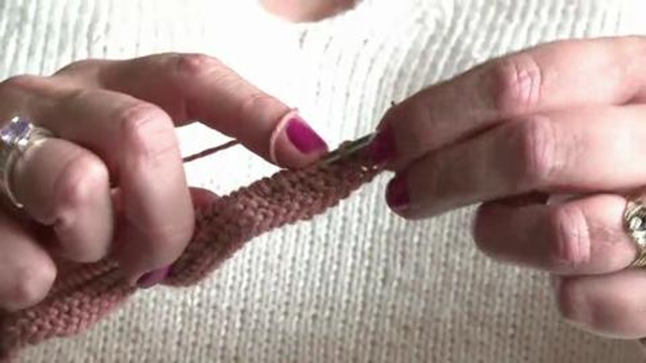 "Mamy factory": des mamies tricoteuses pour une mode moderne