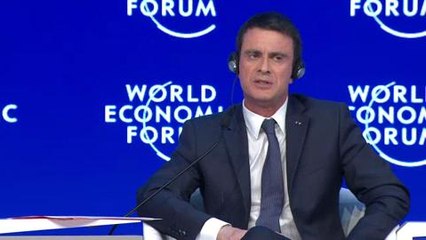 A Davos, Valls juge que le Brexit serait "un drame"