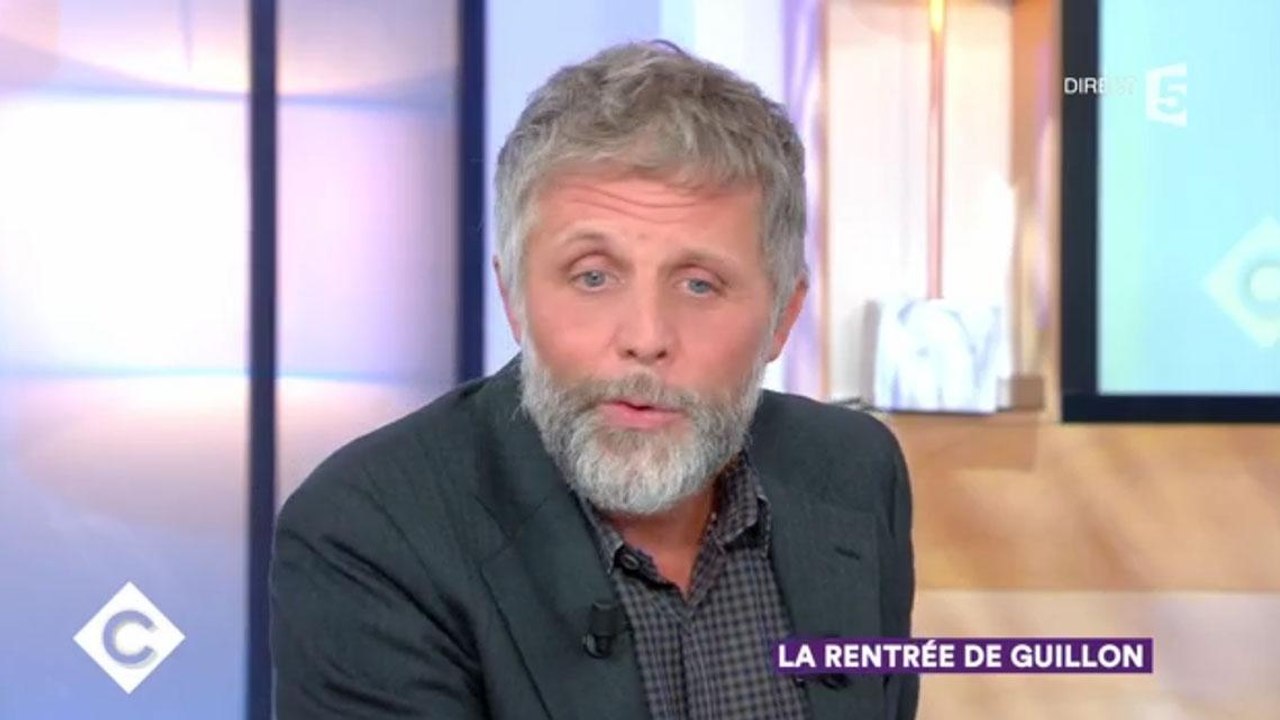 VOICI Stephane Guillon revient sur ses propos sur vincent bolloré