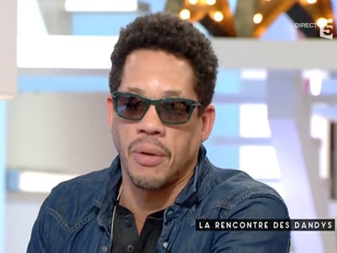 JoeyStarr surpris par Elodie Frégé dans Nouvelle Star