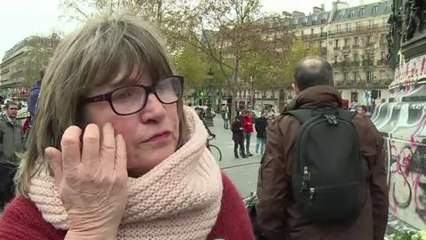 Hommages d'anonymes à République, "la place de toute la France"