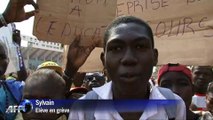 Bangui: des milliers d'élèves défilent pour la reprise des cours