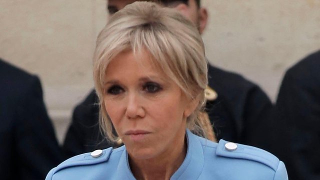 VOICI Emmanuel Macron : lassée des réunions nocturnes, Brigitte impose une semaine de repos complet à l’Elysée