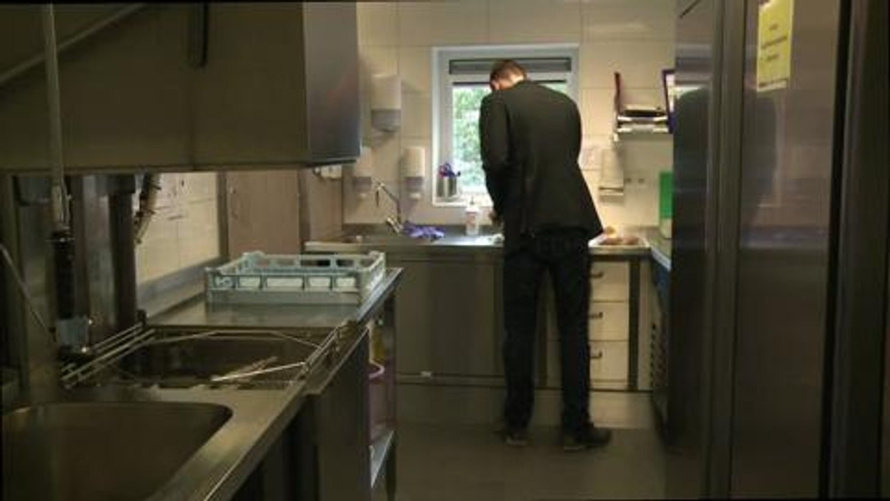 Aux Pays-Bas, étudiants et aînés colocs en maison de retraite