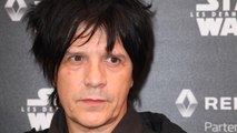 VOICI Nicola Sirkis : le chanteur d’Indochine fortement moqué pour son nouveau look dans 20h30 le dimanche