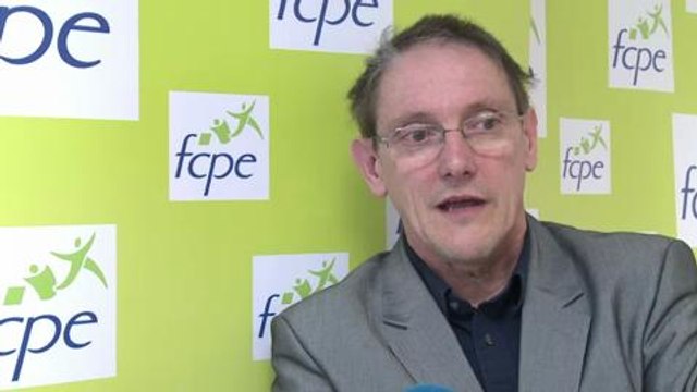 Rythmes scolaires: Valls assouplit, inquétude à la FCPE