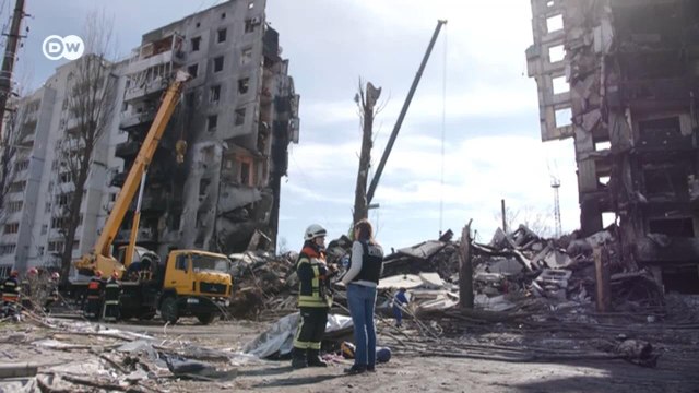 Ужасы войны в Бородянке - разрушенные дома и тела под завалами (08.04.2022)