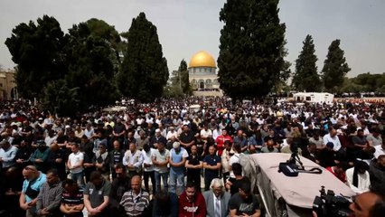 Télécharger la video: الجمعة الأولى من رمضان في المسجد الأقصى.. آلاف الفلسطينيين اتجهوا للصلاة وقوات الاحتلال انتشرت بكثافة