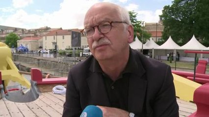 Rochefort célèbre la mise à flot de la réplique de l'Hermione