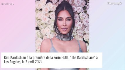 Kourtney Kardashian : Fraîchement mariée, elle dévoile un peu de sa poitrine dans un top osé