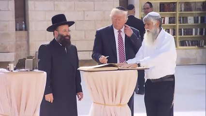 Trump, premier président américain au mur des Lamentations
