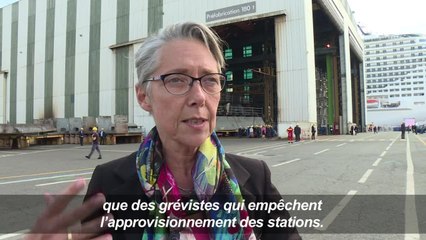 Les stations-services approvisionnées par la force si nécessaire