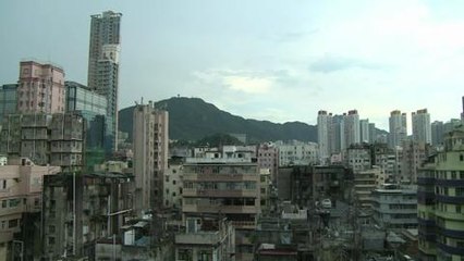 A Hong Kong, les plus pauvres habitent sur les toits