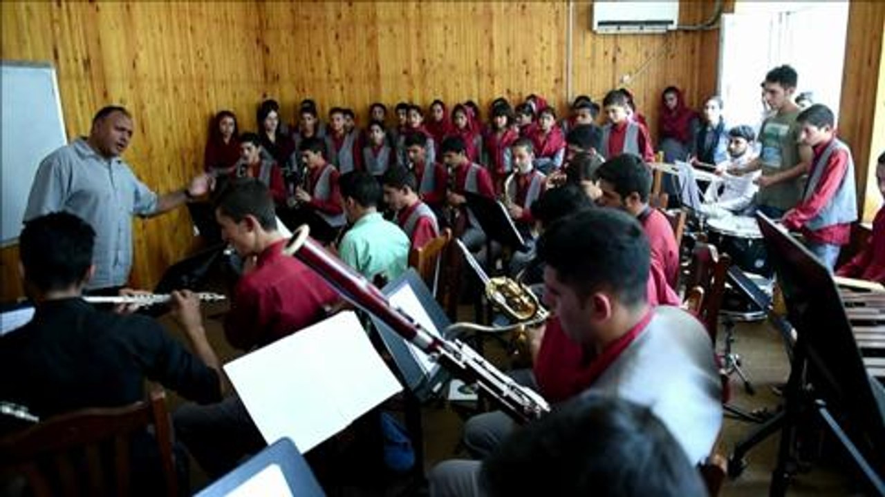 A Kaboul, la musique classique sort les enfants...