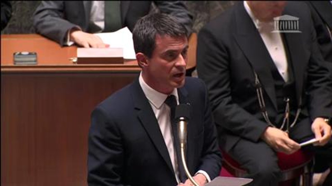 "Fichage" des élèves à Béziers: réaction de Valls à l'Assemblée