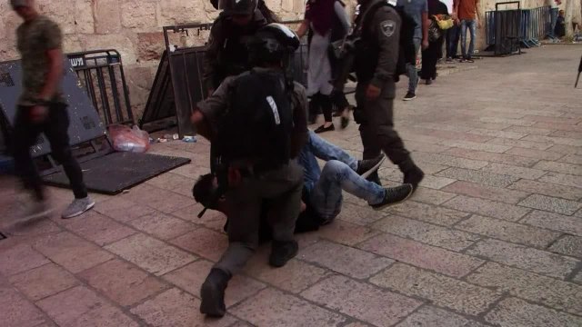 Jérusalem: heurts entre Palestiniens et forces israéliennes