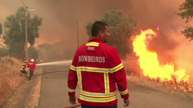 Incendies au Portugal: des brasiers actifs dans tout le pays
