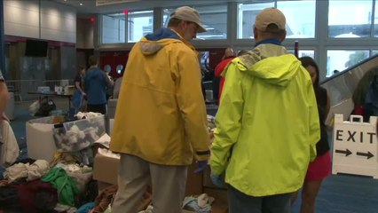 Houston: la solidarité s'organise dans les centres d'accueil
