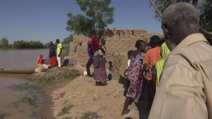 Niger: des habitants menacés par le fleuve refusent de partir