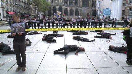 Action de PETA à Beaubourg pour promouvoir le véganisme