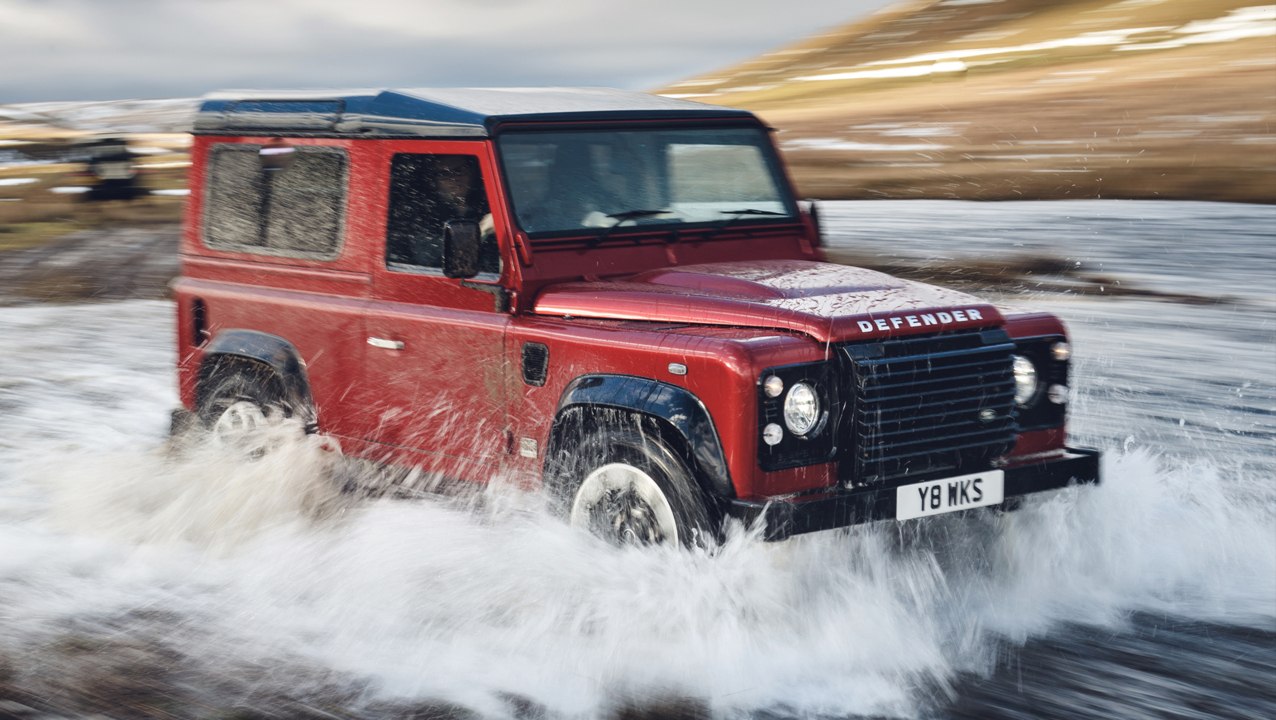Land Rover fête ses 70 ans avec un Defender V8
