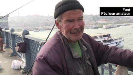 Les pêcheurs amateurs perpétuent une tradition d'Istanbul