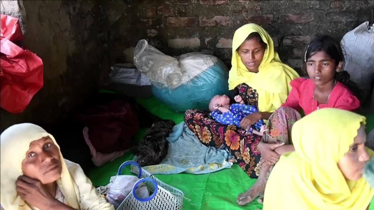 Rohingyas: des réfugiés en route pour les camps au Bangladesh