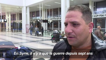 Des réfugiés syriens embarquent pour une nouvelle vie en France