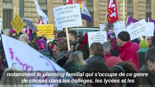 Paris: manifestation contre les violences faites aux femmes