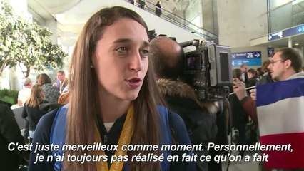 Handball: les Bleues, championnes du monde, de retour en France
