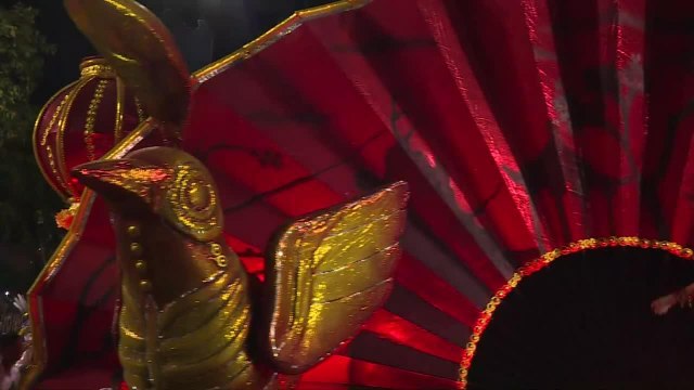 Brésil: coup d’envoi des défilés des écoles de Samba