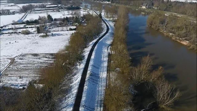 Les châteaux de la Loire enneigés vus du ciel