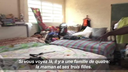 Des sinistrés de l'ouragan Irma dans l'attente à Saint-Martin