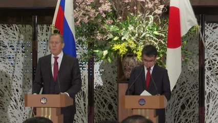 Fast 20 Länder weltweit weisen russische Diplomaten aus