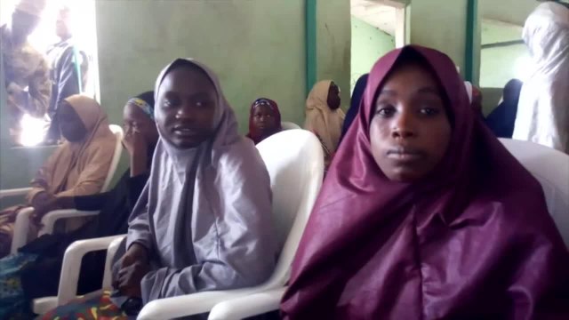 Nigeria: une centaine d'écolières rendues à leurs familles