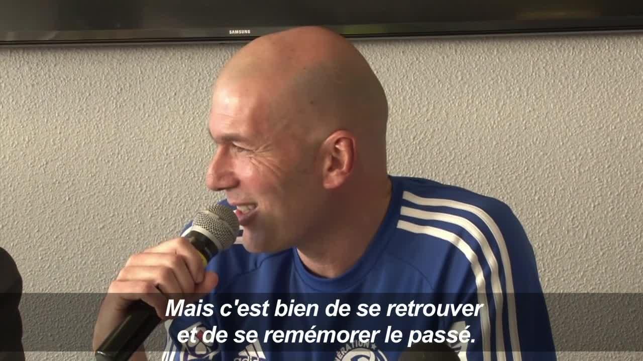 Zidane rejoue avec les vainqueurs de la Coupe du monde 98