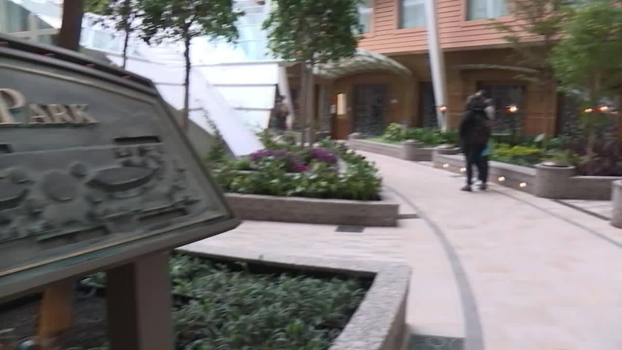 Saint-Nazaire: le plus gros paquebot au monde lève l'ancre