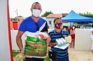 Prefeitura de Bom Jesus entrega cestas básicas a mais de 450 famílias e promove sopão solidário