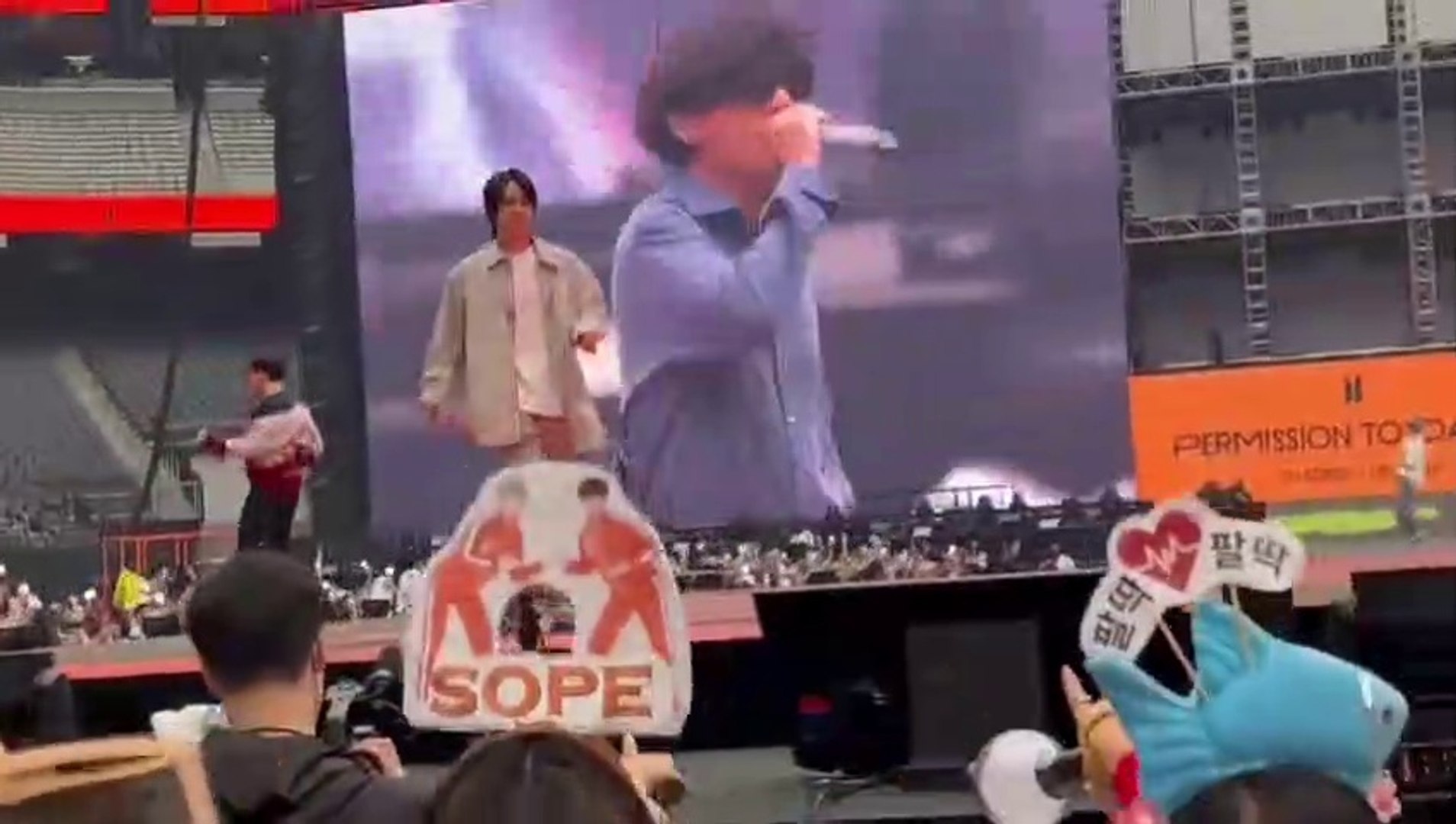 BTS permission to dance la  サウンドチェック BTS LA CONCERT TICKETS! SOUNDCHECK! (BTS Permission to Dance